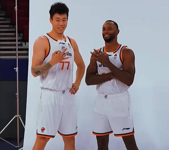 字母哥压哨绝杀